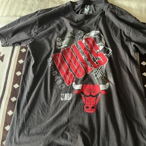 NBA Bulls Charcoal Graphic Tee